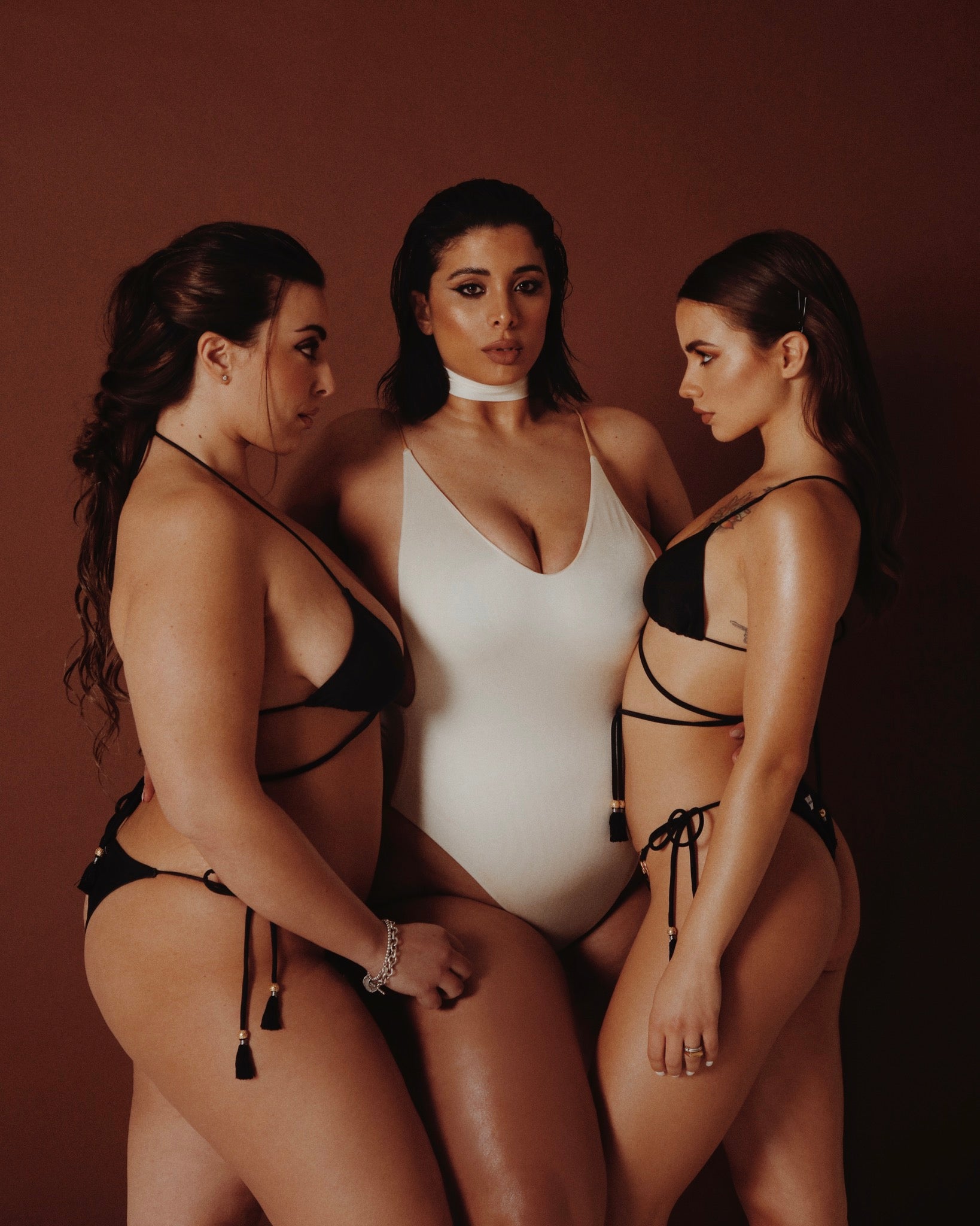 COSTUMI DONNA CURVY: STILE IN TUTTE LE FORME